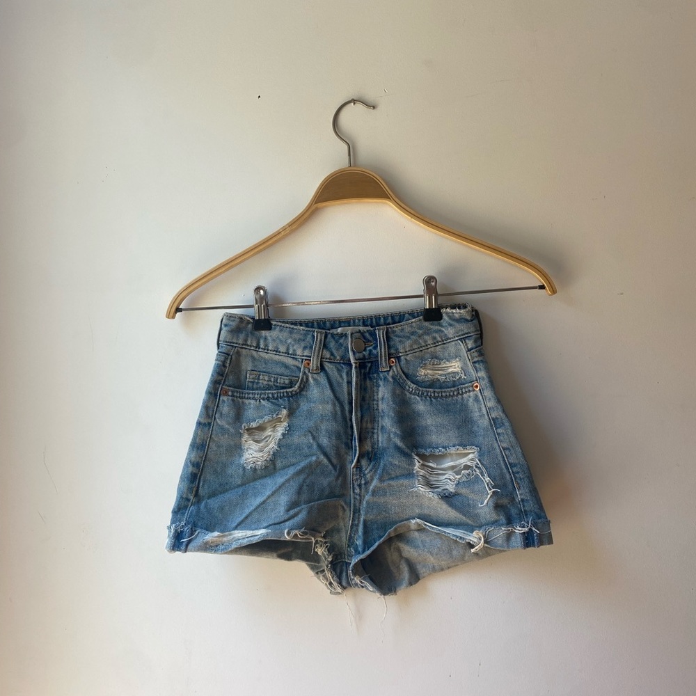 H&M high rise distressed short shorts